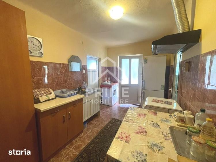Casă cu 4 camere cu Teren 1400 Mp în Dos