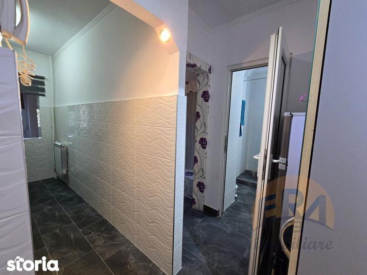 Garsonieră decomandată, mobilată în Vest