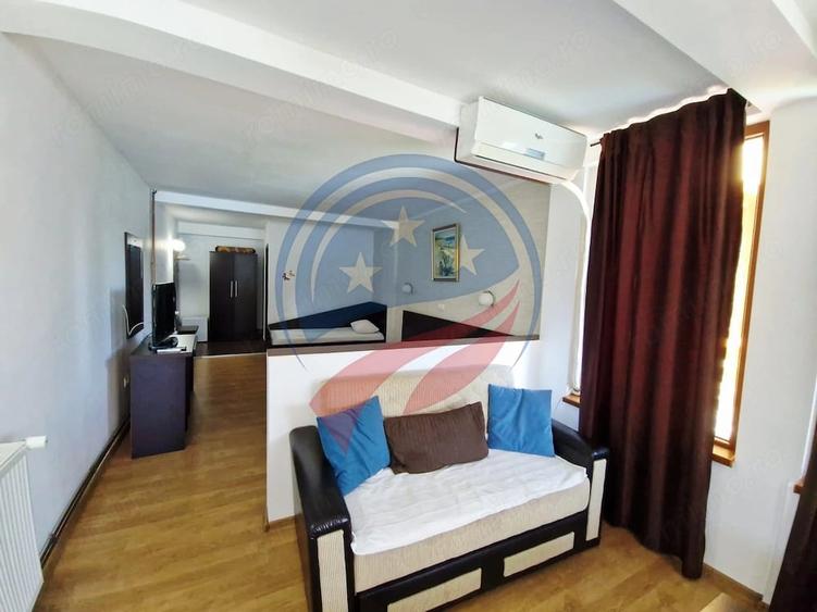 Casă cu 20 camere cu Teren 1632 Mp în Eșelnița