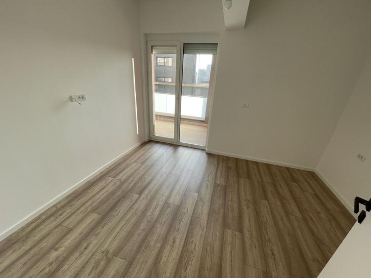 Apartament cu 3 camere decomandat în Aradului