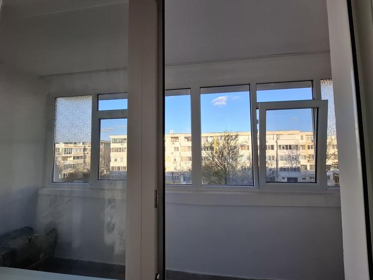 Apartament cu 2 camere semidecomandat în Hipodrom