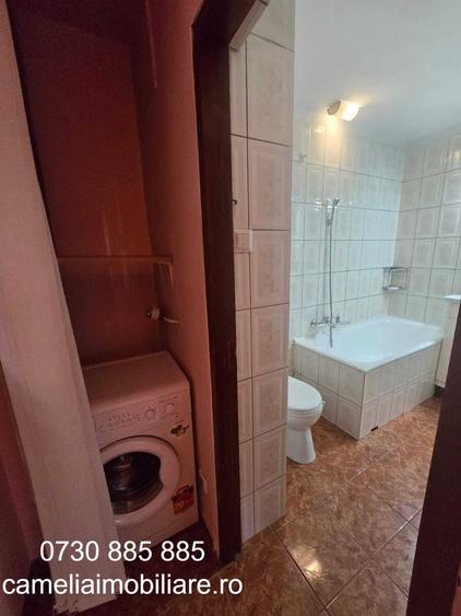 Apartament cu 4 camere semidecomandat în Gorjului