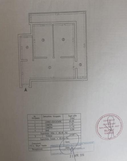 Apartament cu 3 camere, mobilat în Palat
