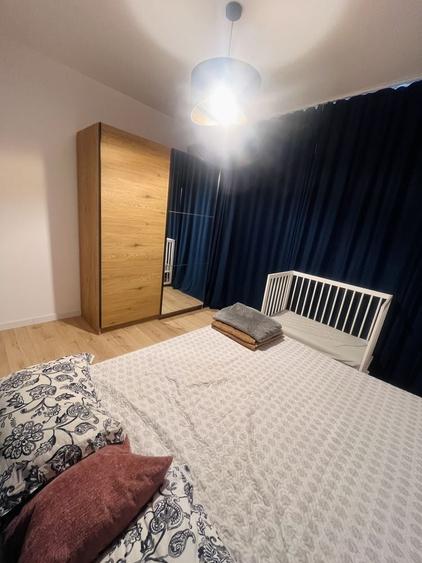 Apartament cu 3 camere decomandat în Exterior Vest