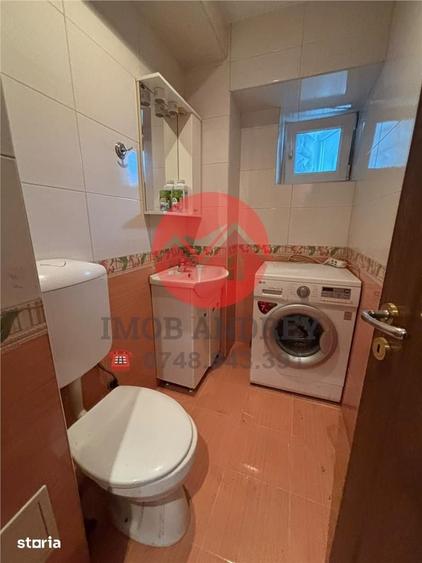 Apartament cu 4 camere decomandat în Ultracentral