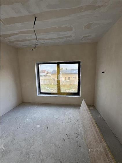 Duplex cu 4 camere cu Teren 275 Mp în Giarmata-Vii