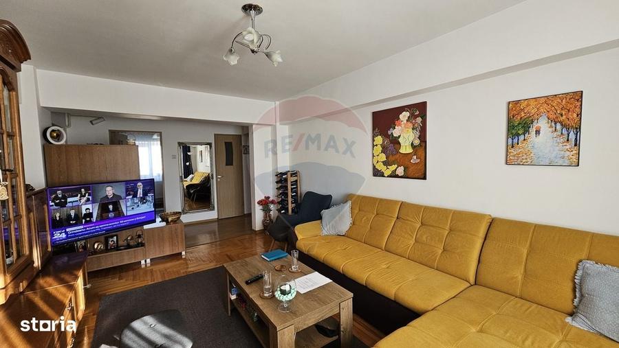 Apartament cu 3 camere decomandat în Burdujeni