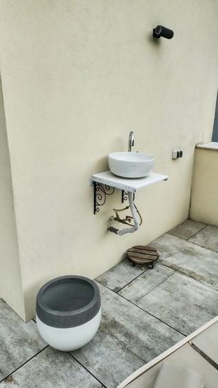 Casă individuală cu 4 camere cu Canalizare în Andrei Mureșanu