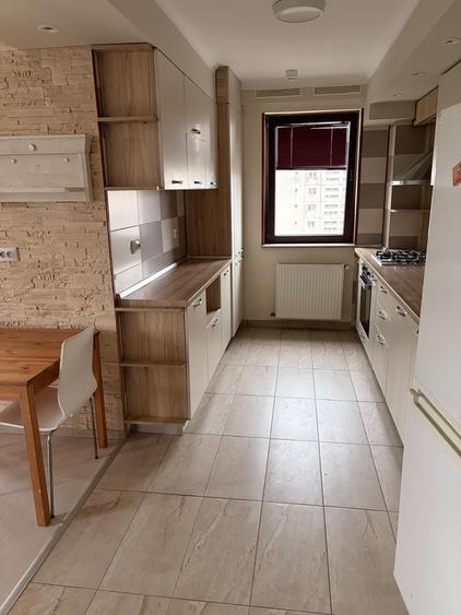 Apartament cu 2 camere semidecomandat în Olteniței