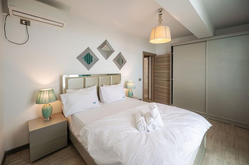Apartament cu 3 camere decomandat în Mamaia-Sat