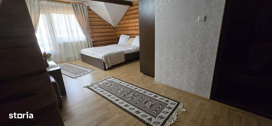 Casă cu 4 camere în Moroeni