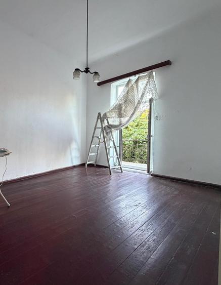Apartament cu 6 camere decomandat în Ultracentral