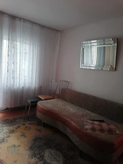 Apartament cu 2 camere semidecomandat în Exterior Vest