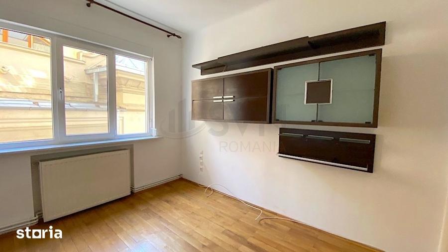 Apartament cu 3 camere în Centrul Civic