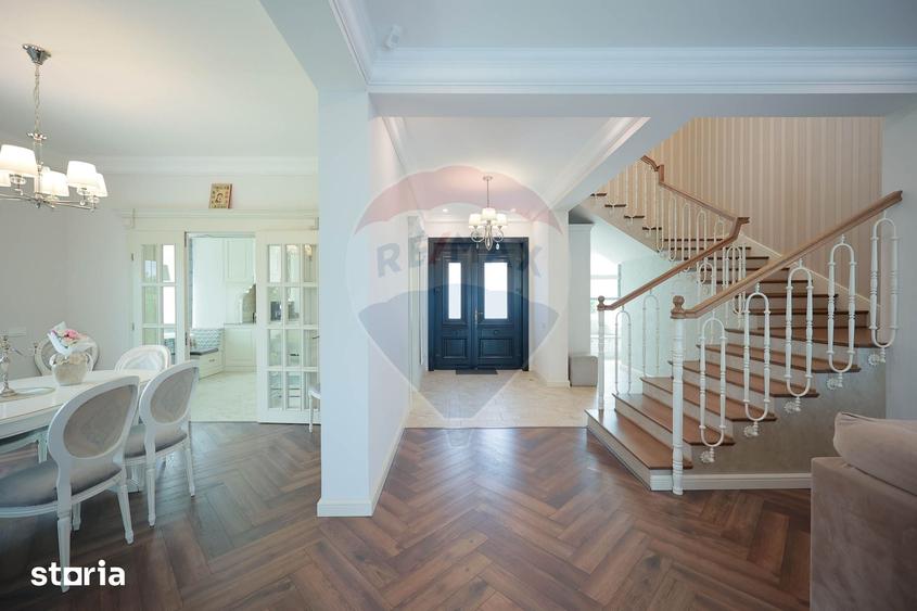 Casă cu 5 camere cu Teren 640 Mp în Oncea