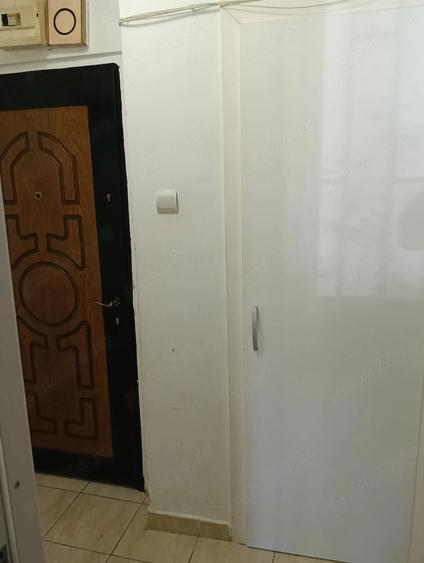 Apartament cu 2 camere semidecomandat în Sud