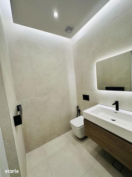 Apartament cu 3 camere în Tei