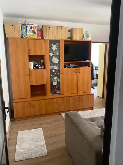 Inchiriez apartament doua camere - 4