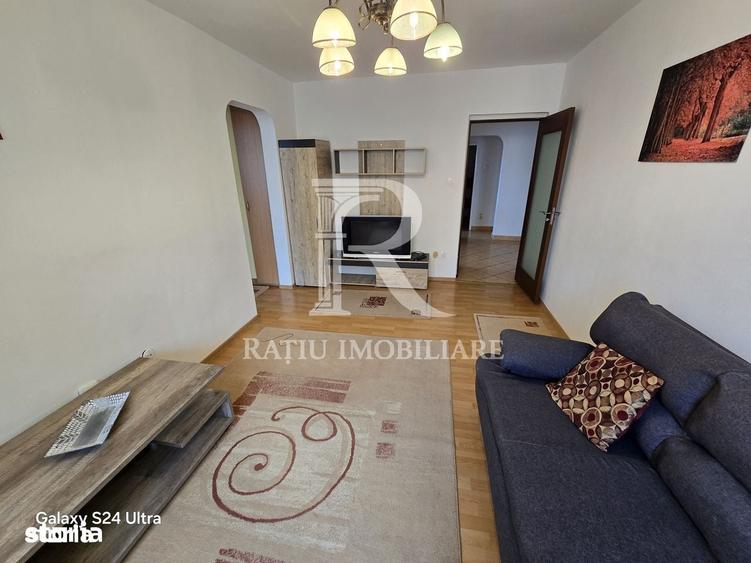 Apartament cu 4 camere decomandat în Decebal
