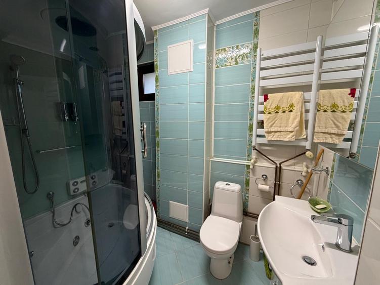 Apartament cu 3 camere semidecomandat în Iancului