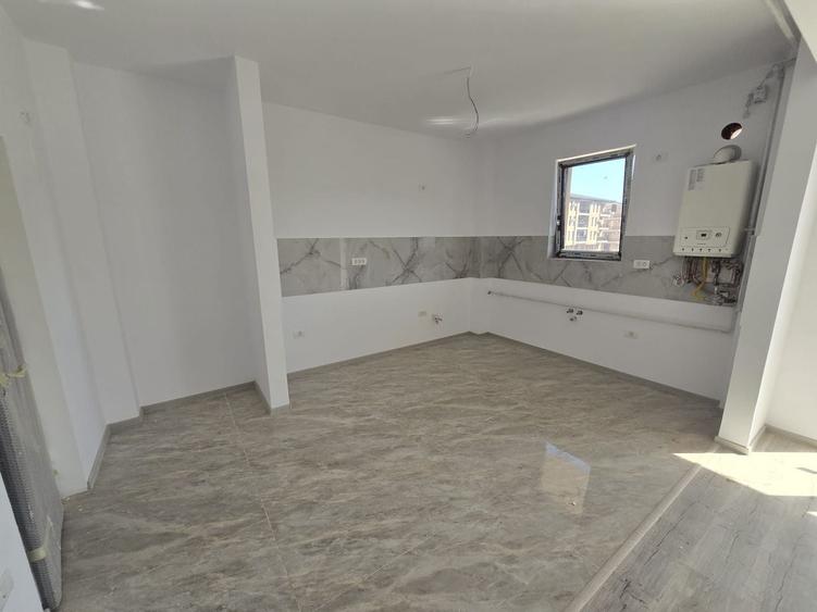 Apartament cu 2 camere decomandat în Girocului