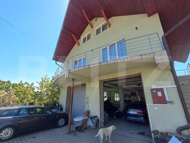 Casă individuală cu 5 camere cu Canalizare în Reghin