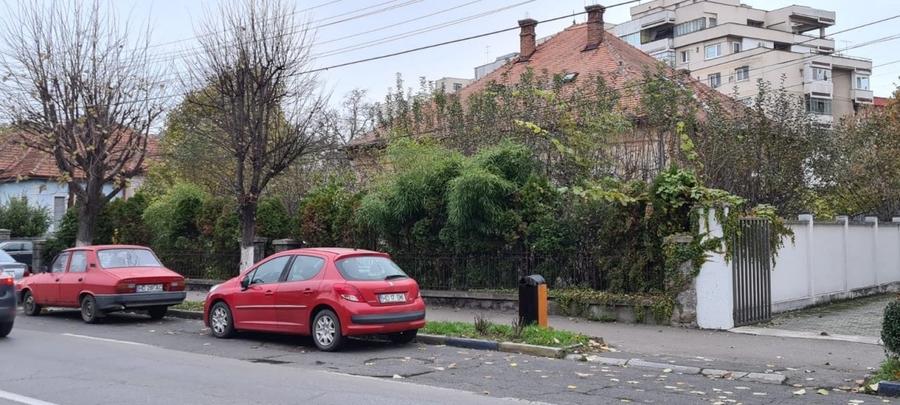 Casă cu 4 camere cu Teren 1081 Mp în 22 Decembrie
