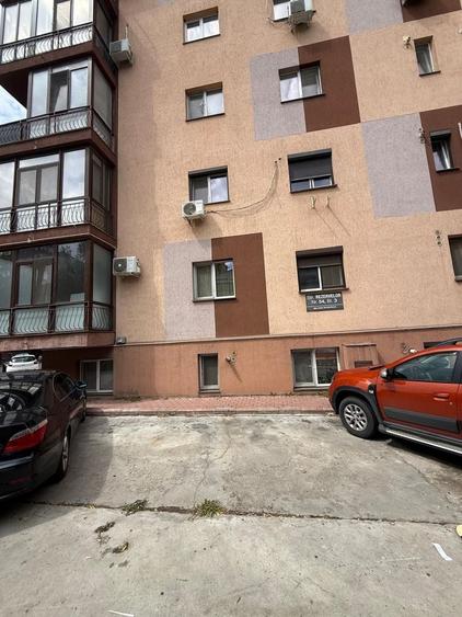 Apartament cu 2 camere semidecomandat, mobilat în Chiajna