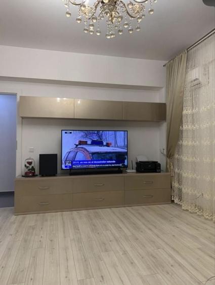 Apartament cu 3 camere decomandat, mobilat în P-ța Muncii