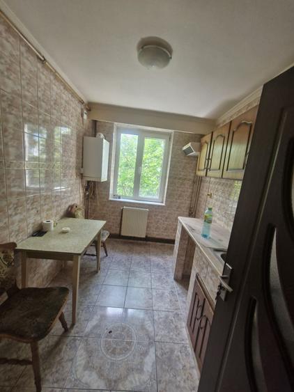 Apartament cu 2 camere semidecomandat în Bradu