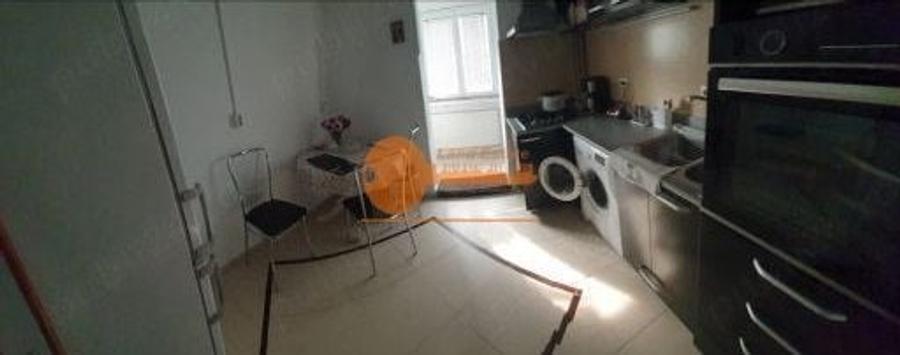 Apartament cu 2 camere decomandat în Rahova