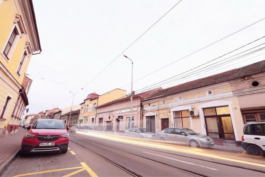 Spațiu comercial, de 100 mp, în Ultracentral