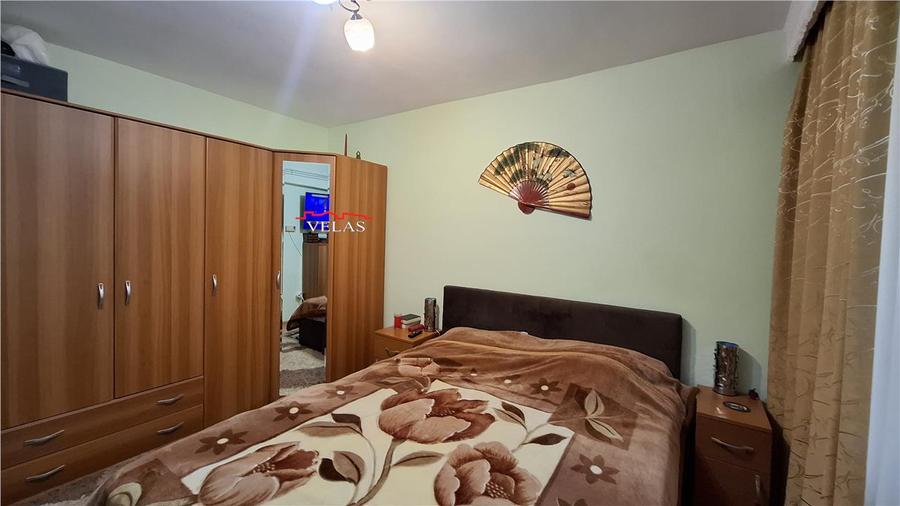 Apartament cu 3 camere decomandat, mobilat în Central