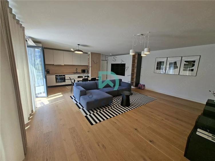 Apartament cu 3 camere în Drumul Poienii