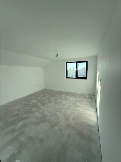 Casă individuală cu 5 camere cu Teren 520 Mp în Tărtășești