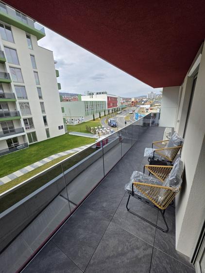 Apartament cu 2 camere decomandat în Exterior Vest