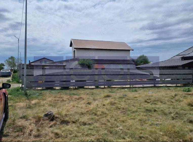 Teren Construcții de 972 mp, în Tânganu