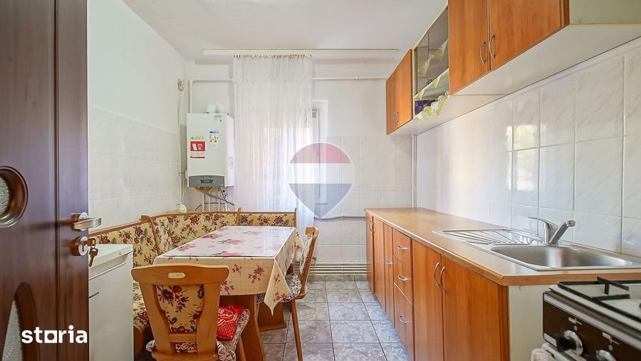 Apartament cu 2 camere decomandat în Valea Cetății
