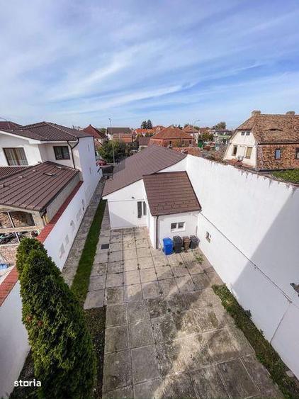 Casă cu 4 camere cu Teren 390 Mp în Trei Stejari