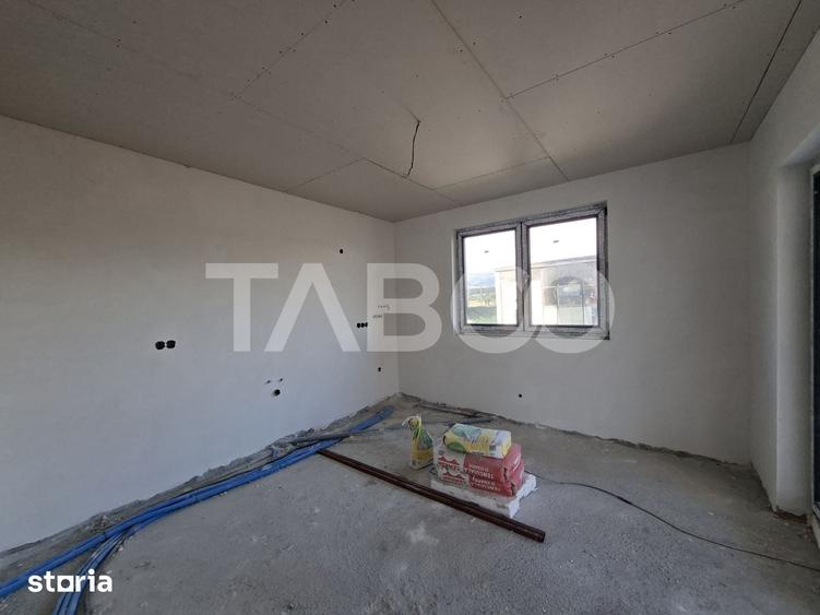 Casă cu 4 camere decomandat cu Teren 300 Mp în Șelimbăr