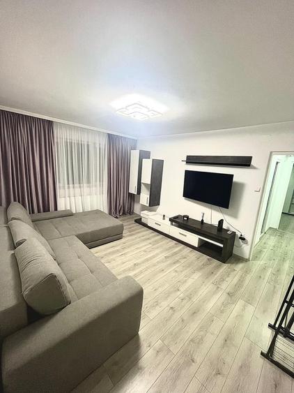 Apartament cu 3 camere semidecomandat în Dacia
