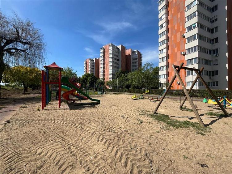 RECO Apartament 3 camere decomandat tip PC zona Decebal - 15