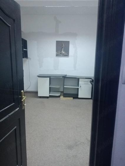 Spațiu comercial, de 12 mp, în Central
