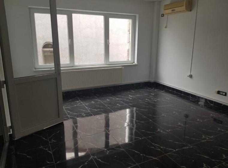 Spațiu comercial, de 270 mp, în Central