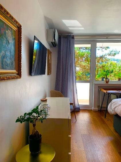 Apartament cu 2 camere decomandat, mobilat în Cornișa