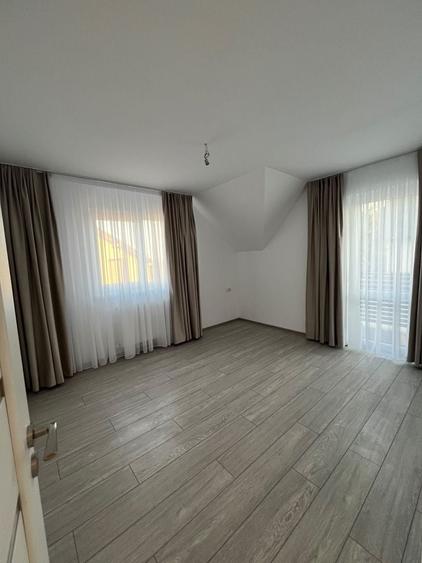Casă cu 4 camere în Lisaura