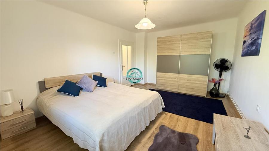 Apartament cu 4 camere decomandat, mobilat în Central