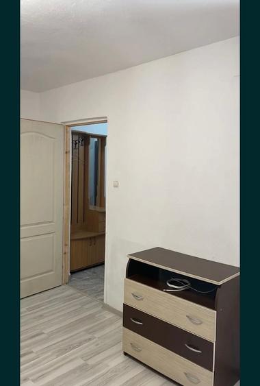 Garsonieră semidecomandată în Sud