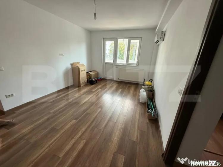 Apartament cu 3 camere semidecomandat în Tătărași