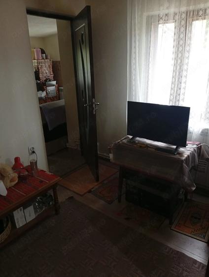 Casă cu 3 camere cu Teren 1800 Mp în Leiculești
